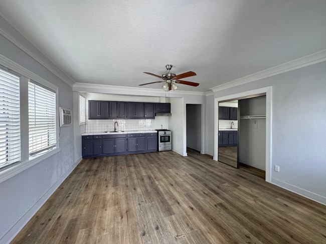 1234-1236 Rolland Curtis Pl.