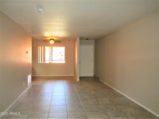 Photo - 12212 N Paradise Vlg Pkwy S Unit 208
