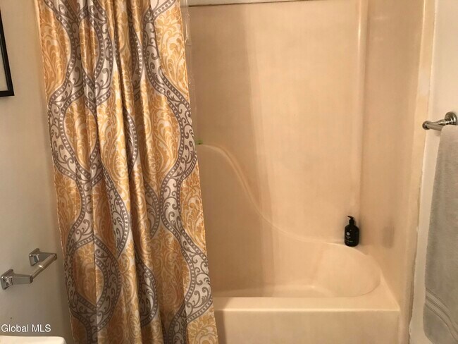 Photo - 80-82-82 Milton Ave Unit 3