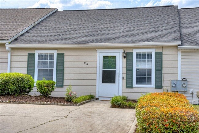 Photo - 23 Londonberry Ln