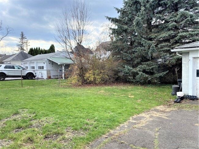 Photo - 105 Helen St Unit 2