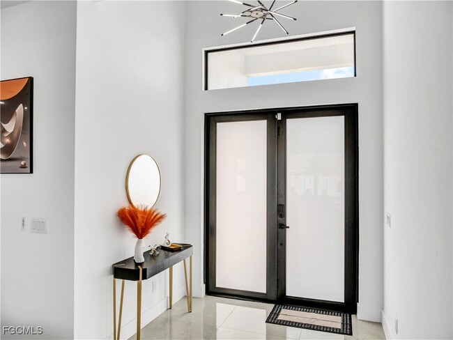 Photo - 319 Tropicana Parkway W