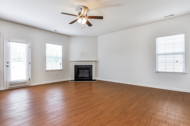 Photo - 97 Gaillardia Way