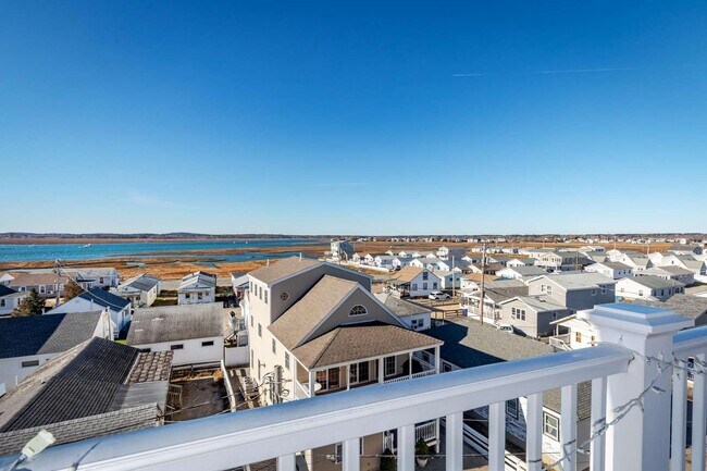 128 Ashworth Ave Unit 315