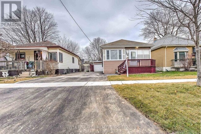 Photo - 1632 Churchill Ave
