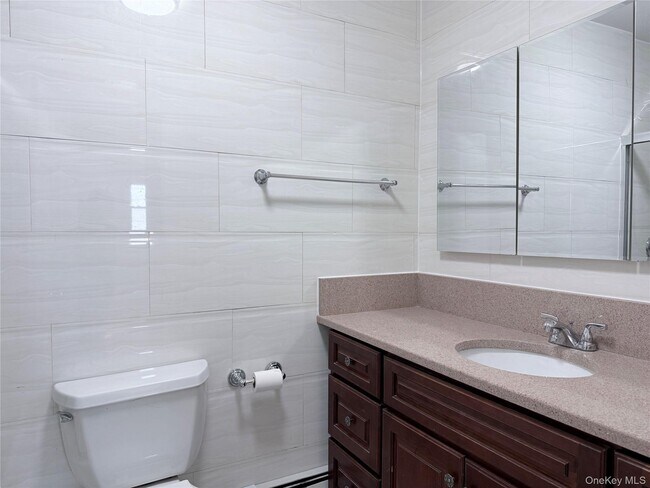 Photo - 14-38 144th Pl Unit 2nd Floor