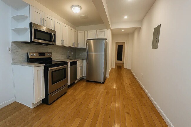 Photo - 5-16 47th Road Unit 3L