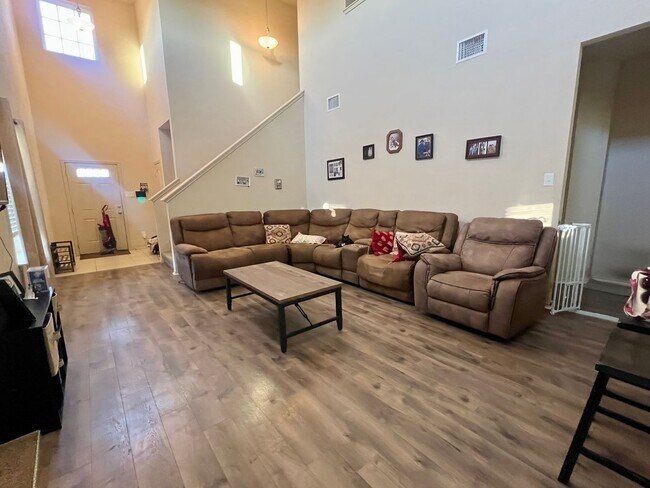 Photo - 3-Bedroom Home on Corner Lot in Cottonwood...