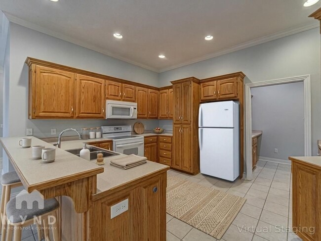 Photo - 3253 S Kickapoo Ave