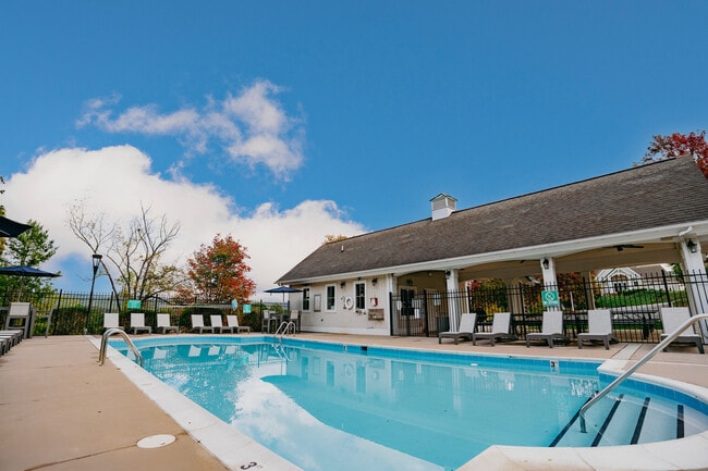 2025.10.08_MapleRidge_Pool_002