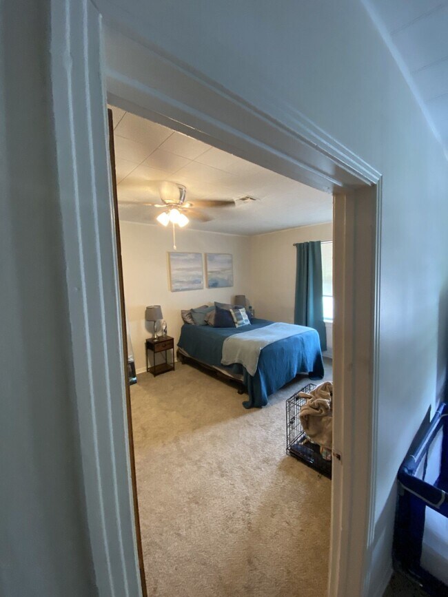 Photo - 738 1/2 Massachusetts