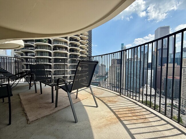 Photo - 300 N State St Unit 3009