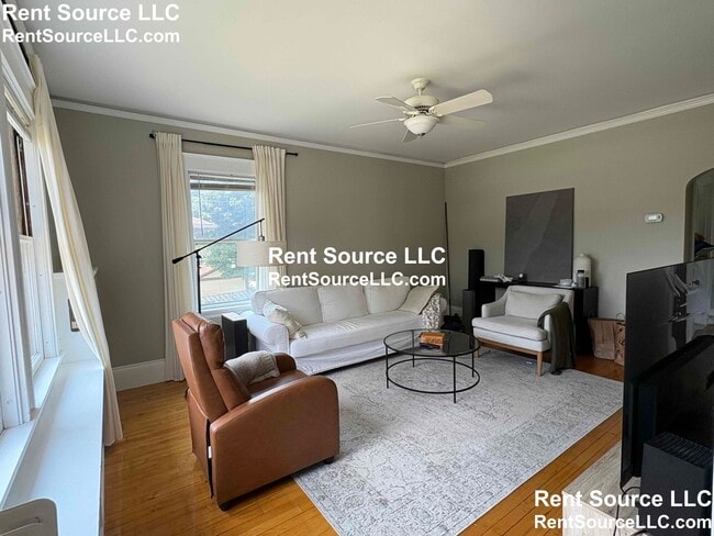 Photo - 1619 Centre St Unit TOP FLOOR