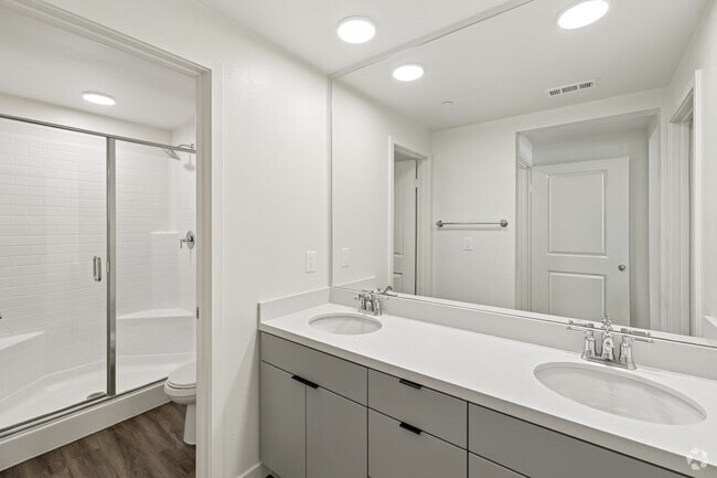 2BR, 2.5BA - 1,649SF - Primary Bathroom
