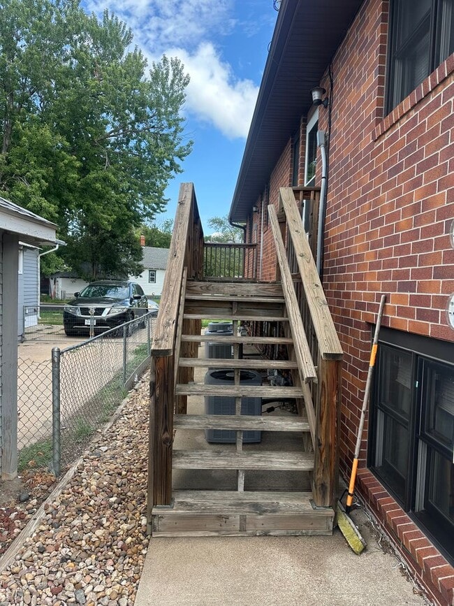 Photo - 1808 W Faidley Ave Unit 2