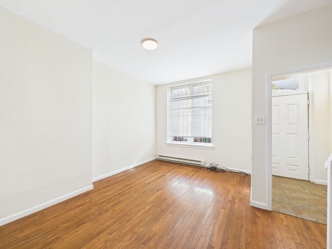 Building Photo - 1519 N Bouvier St