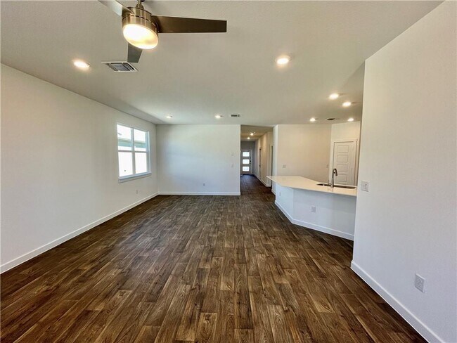 Photo - 3025 Egan Dr