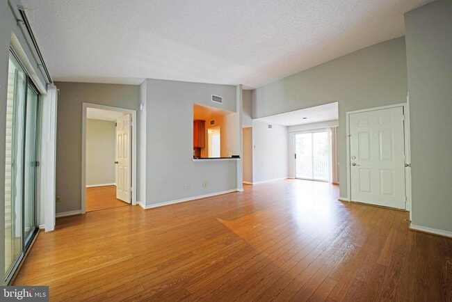 Building Photo - 1503 Lincoln Way Unit 304B