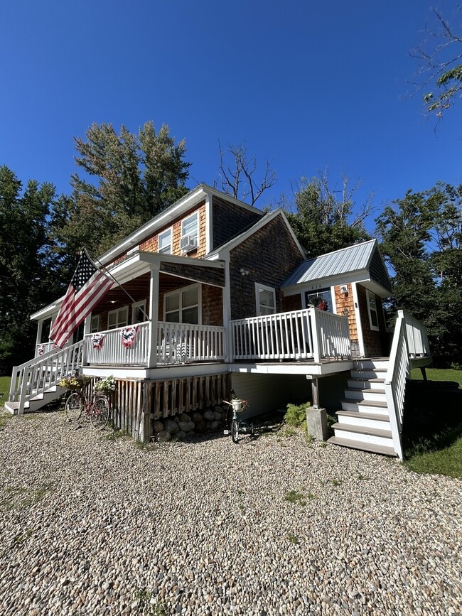 614 Harbor Rd
