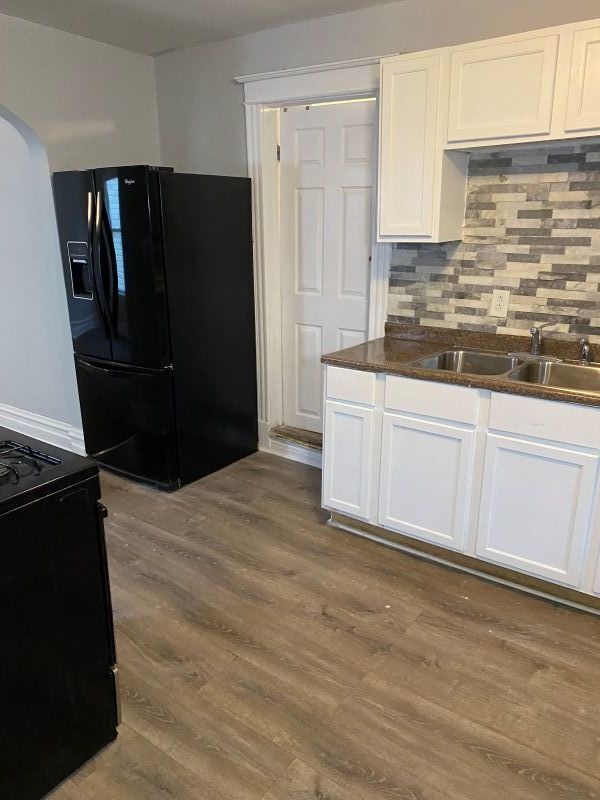 Photo - 1340 E 76th St Unidad 2