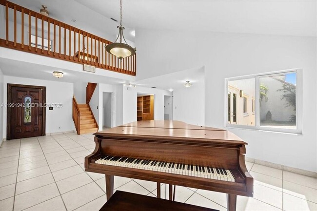 Photo - 2560 Bass Way