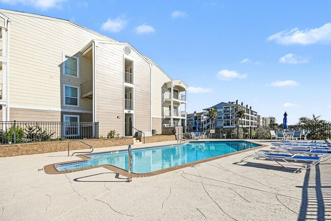 Building Photo - 307 Yacht Club Ln Unit 307