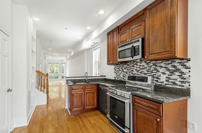 Building Photo - 2212 11th St NW Unit 2