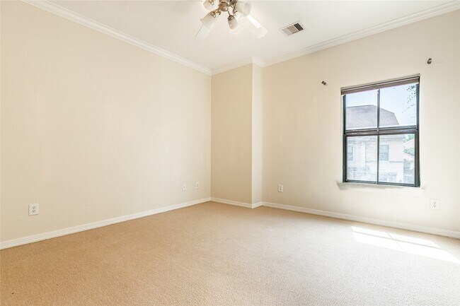 Photo - 2923 Royal Oaks Crest