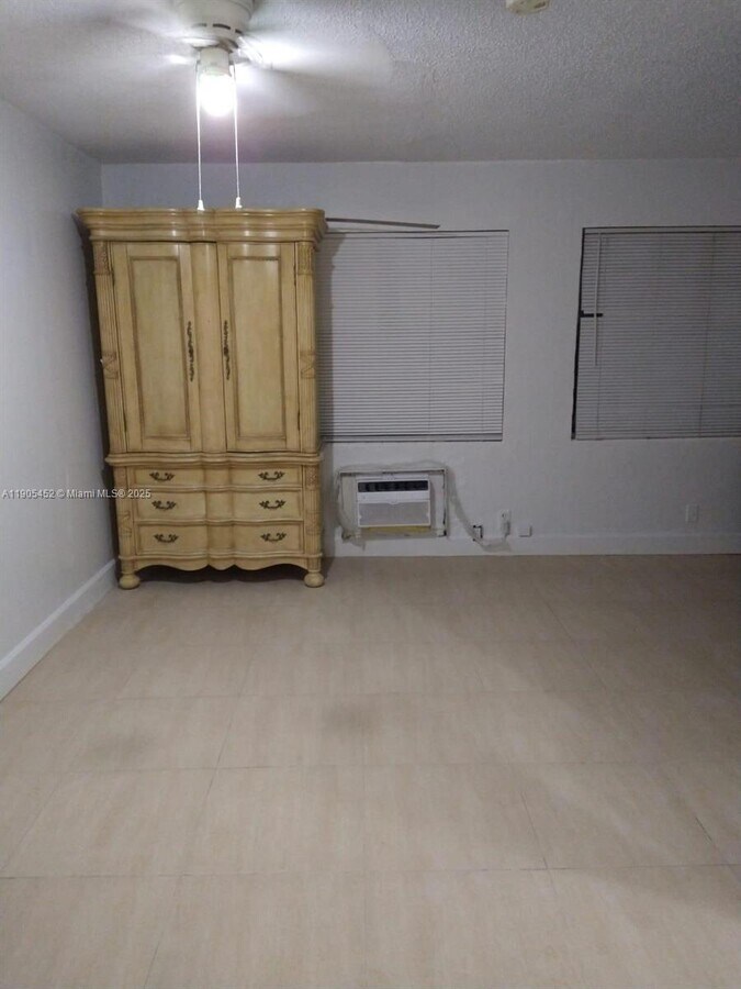 Photo - 1831 Rodman St Unidad 1-4