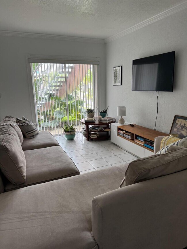 Photo - 7921 East Dr Unit 3