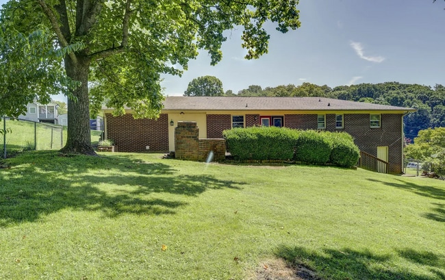 Photo - 223 Sequoyah Dr