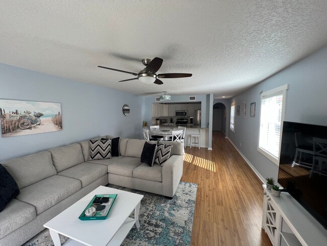 Building Photo - Townhomes of Cocoa Beach #108 - SHORT TERM RENTAL