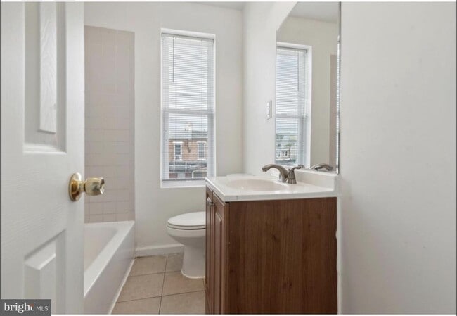 Building Photo - 59 N 59th St