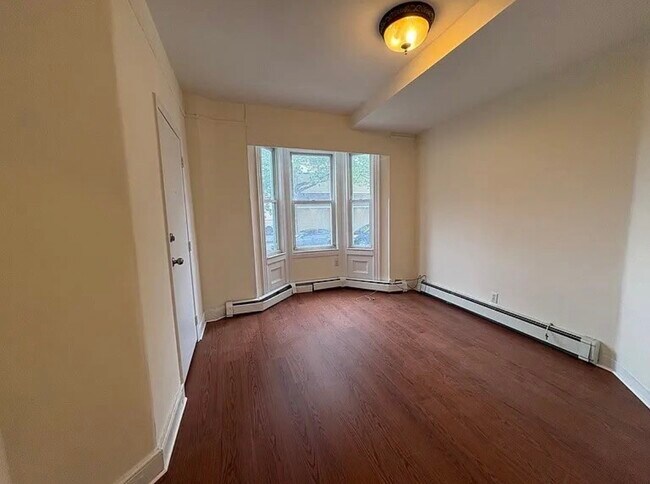 23 1/2 Merchant St Unit 1