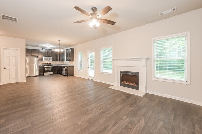 Photo - 1337 Avington Glen Way