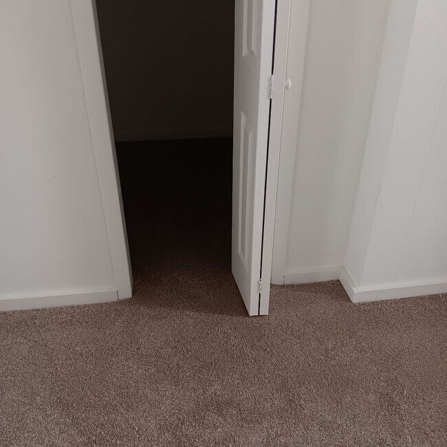 Photo - 301-305 N York St Unit 301