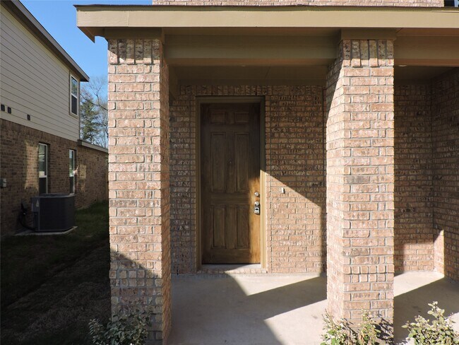 1122 Epworth Ct.