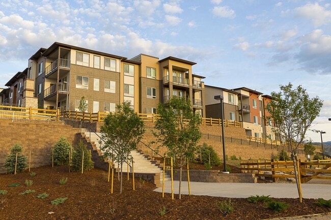 The View at Golden Ridge