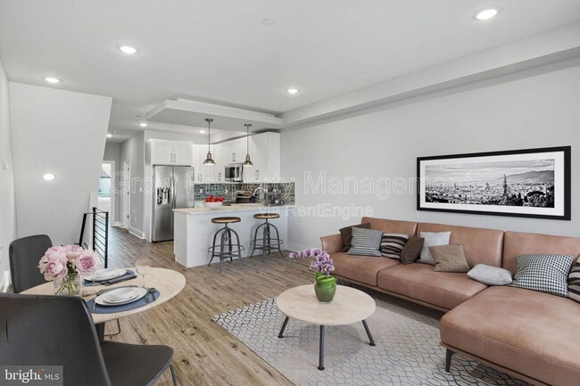 Photo - 1904 E York St Unit 1st Fl