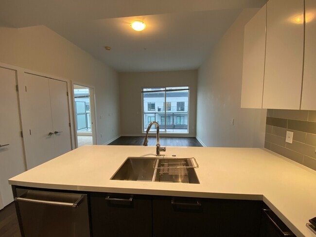 Photo - 7008 River Pkwy