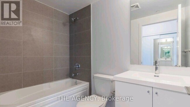 Photo - 2550 Simcoe St N Unit 1709
