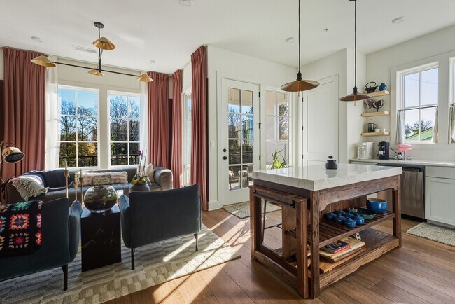 Photo - 962 Bibbs Circle NW Unidad 7