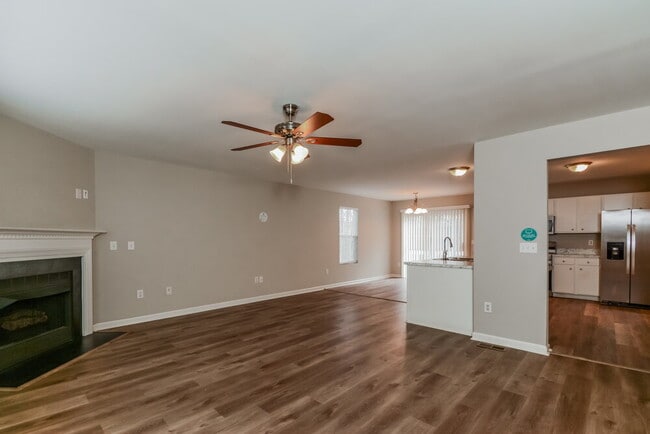 Photo - 713 Marjam Ln