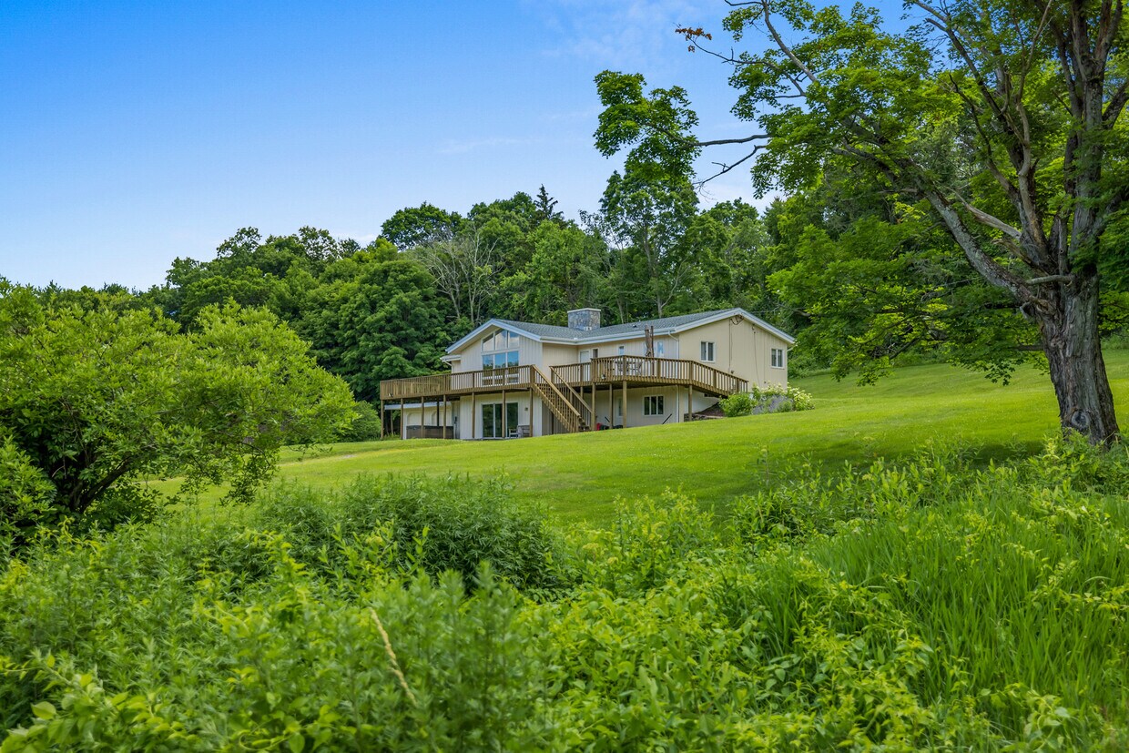 Photo - 291 Grassy Hill Rd (Woodbury, CT)