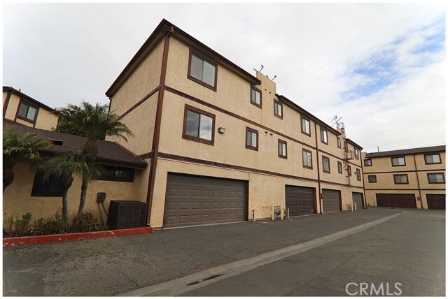 Photo - 515 W Gardena Blvd Townhome