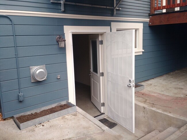 Photo - 43rd St. Duplex Unit 887