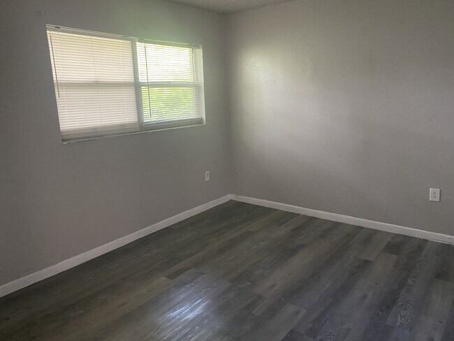 Photo - 2416 NW 22nd Ct