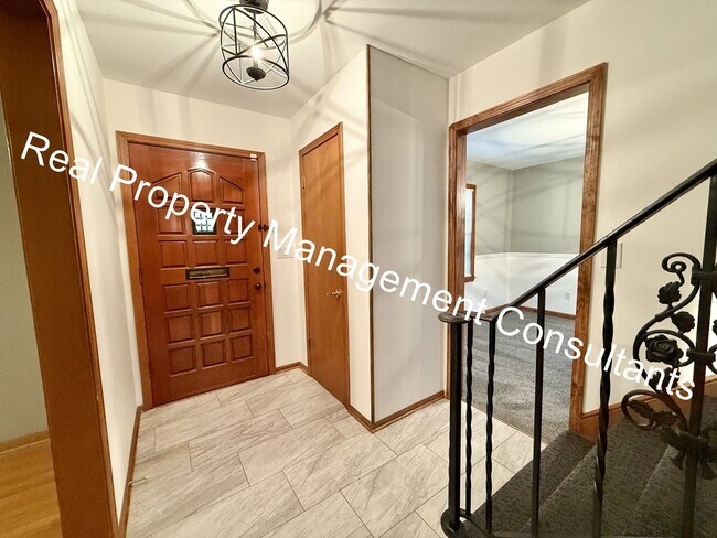 Photo - 4 bed | 2.5 bath Home In Shawnee Mission S...