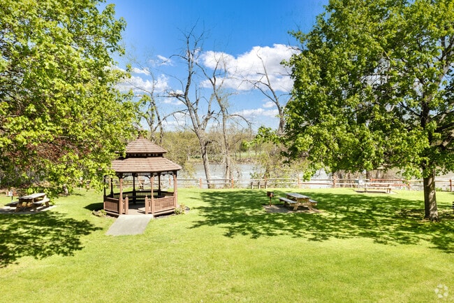 Photo - Midrise Apartments