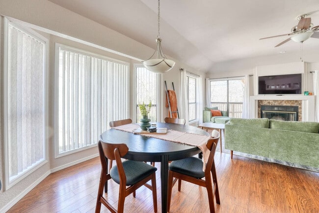 Photo - 15 Farnham Dr Unidad ID1241339P